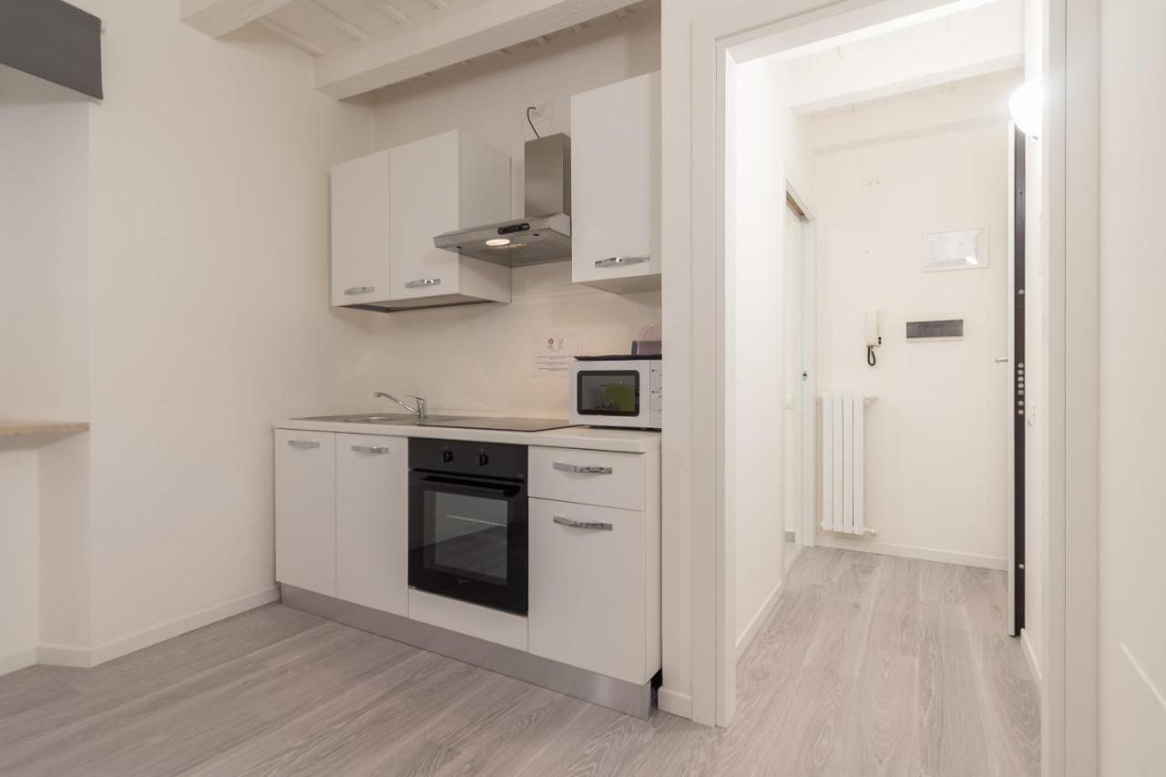 Palazzetto Vittoria - F&L Apartment เบรเชีย ภายนอก รูปภาพ
