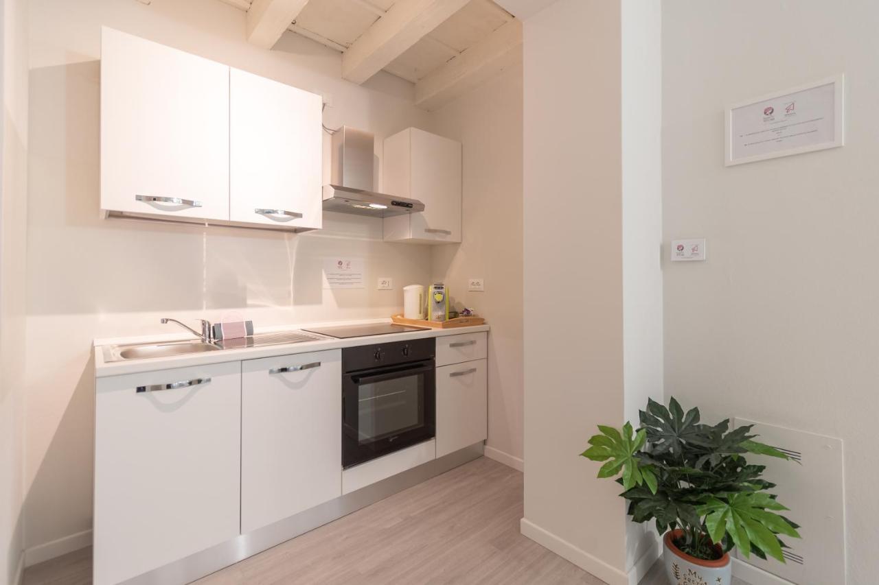 Palazzetto Vittoria - F&L Apartment เบรเชีย ภายนอก รูปภาพ